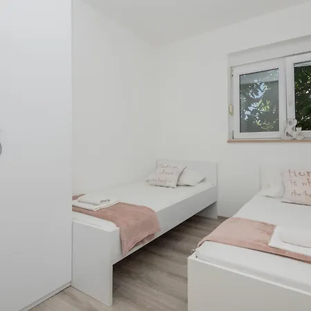 Ferienhaus Holiday Home Imotski 04 *