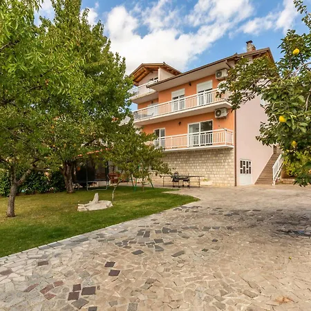 Cozy Home In Imotski With Wifi